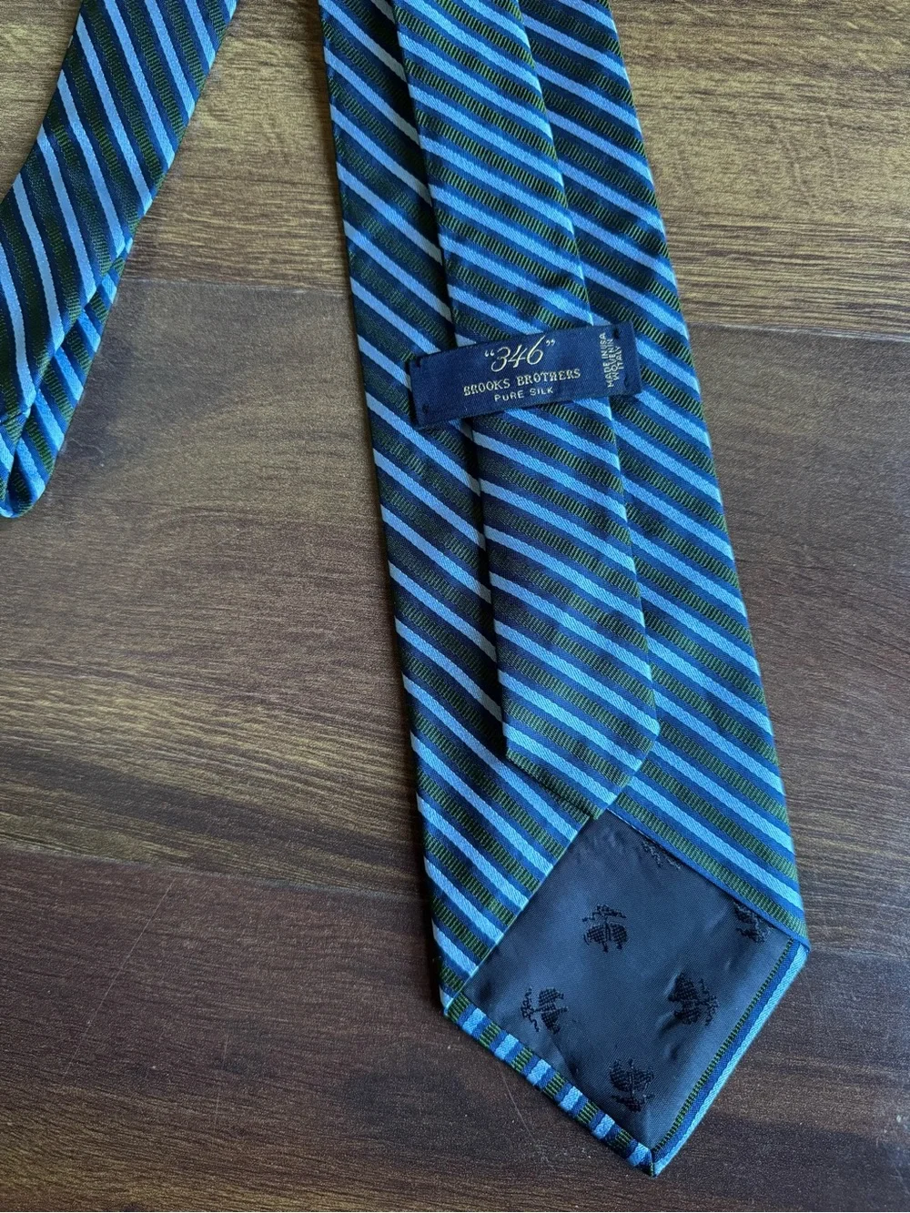 Brooks Brothers classic diagonal